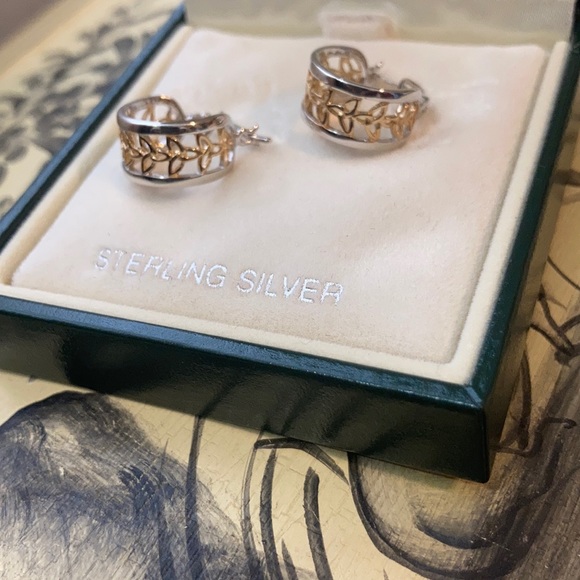 Sterling Silver Small C Hoop Earrings NWB - Picture 2 of 3